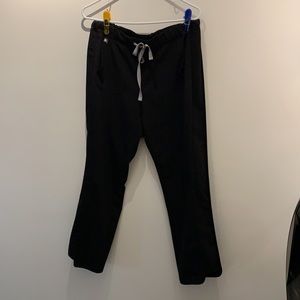 Figs Scrubs Prestea Crop Pants. M. Black.